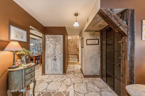 2547 Yarrow Ln, Rolling Meadows, IL 60008 photo 2