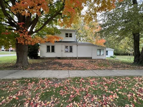 800 N Fell Ave, Normal, IL 61761 photo 2