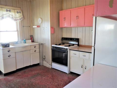 356 W Everett St, Dixon, IL 61021 photo 8