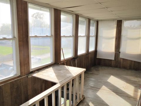 356 W Everett St, Dixon, IL 61021 photo 13