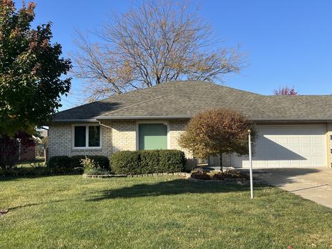 952 Edgewater Dr, Morris, IL 60450 photo 1