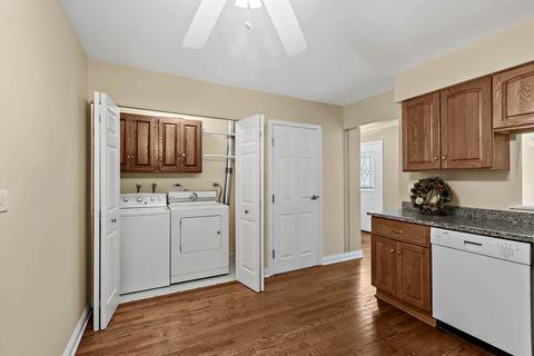 2 Chichester On Asbury, Rolling Meadows, IL 60008 photo 4