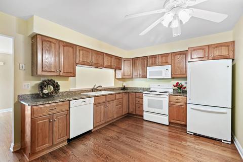 2 Chichester On Asbury, Rolling Meadows, IL 60008 photo 2