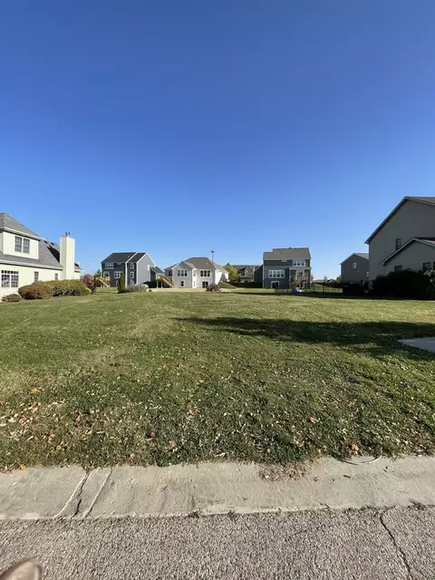 165 Winding Hill Dr, Elgin, IL 60124 photo 3