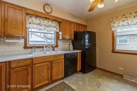 7807 W 74th Pl, Bridgeview, IL 60455 photo 7
