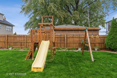 7807 W 74th Pl, Bridgeview, IL 60455 photo 4