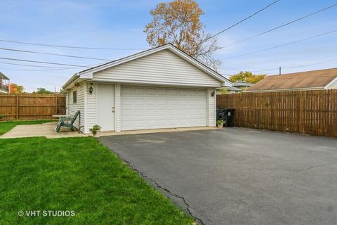 7807 W 74th Pl, Bridgeview, IL 60455 photo 3