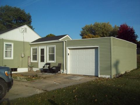 307 Red Oak Rd, Walnut, IL 61376 photo 3
