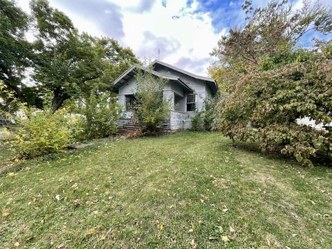 422 Maple St, Chenoa, IL 61726 photo 4