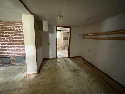 422 Maple St, Chenoa, IL 61726 photo 33