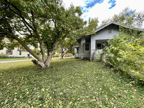 422 Maple St, Chenoa, IL 61726 photo 5