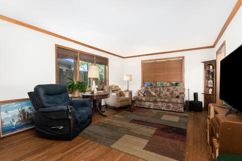 1601 Maple St, Glenview, IL 60025 photo 3