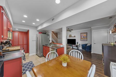 165 Stephanie Ct #B, Bartlett, IL 60103 photo 8