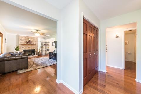 213 Forest View Dr, Lake Bluff, IL 60044 photo 4