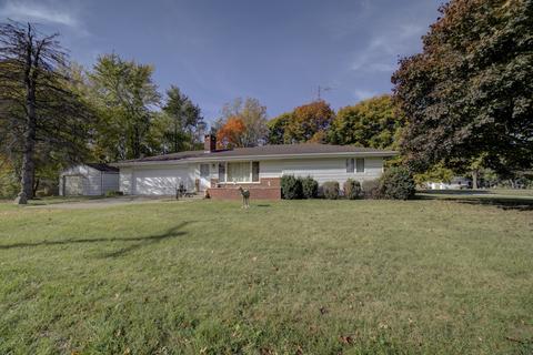 405 Deitrick St, Donovan, IL 60931