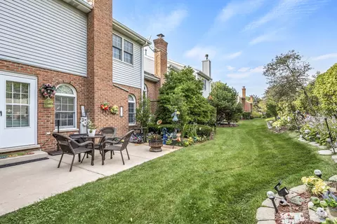 8635 Pearson Dr, Darien, IL 60561 photo 20