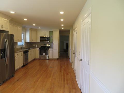 1225 Blackhawk Dr, Elgin, IL 60120 photo 5