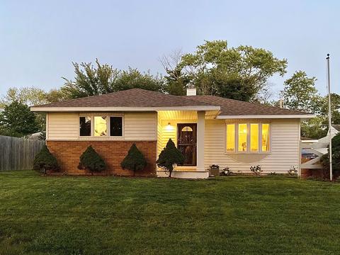 4104 Owl Dr, Rolling Meadows, IL 60008 photo 1