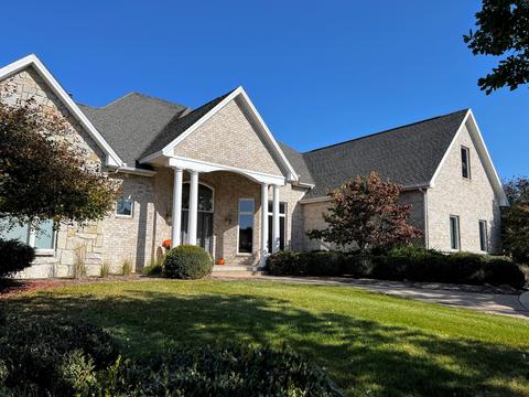 4 Strawberry Rd, Bloomington, IL 61704 photo 1