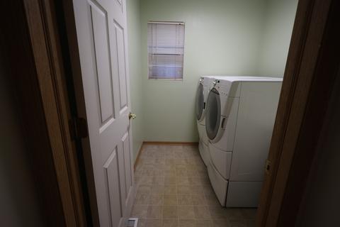16508 Hillcrest Dr, Markham, IL 60428 photo 9