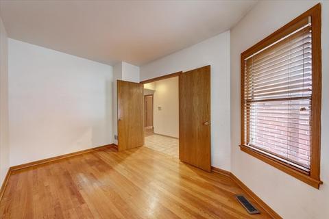 1025 E 54th St, Chicago, IL 60615 photo 17