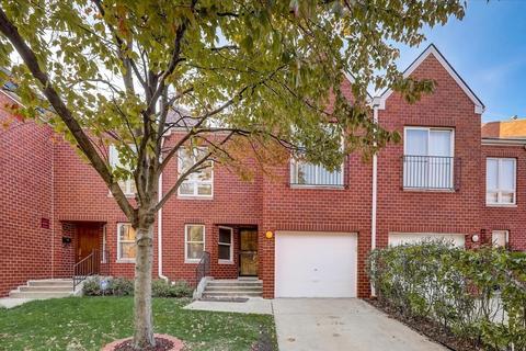 1025 E 54th St, Chicago, IL 60615 photo 1