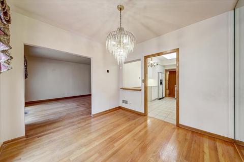 1025 E 54th St, Chicago, IL 60615 photo 8