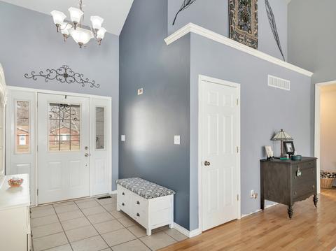 215 E Third St, Sheridan, IL 60551 photo 5