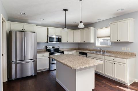 2412 Corinth Ln, Normal, IL 61761 photo 8