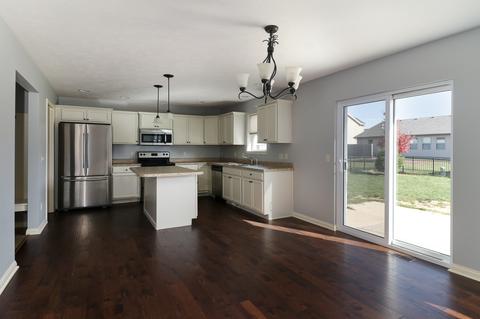 2412 Corinth Ln, Normal, IL 61761 photo 5