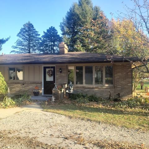 219 E Walnut St, Walnut, IL 61376 photo 2
