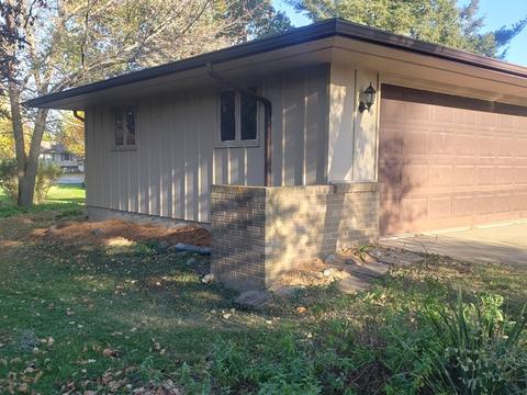 219 E Walnut St, Walnut, IL 61376 photo 9