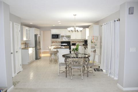 1503 Biltmore Ct, Normal, IL 61761 photo 13