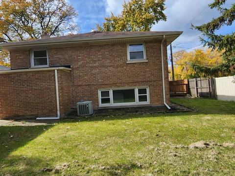 7209 S Roberts Rd, Bridgeview, IL 60455 photo 2