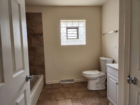 7209 S Roberts Rd, Bridgeview, IL 60455 photo 11