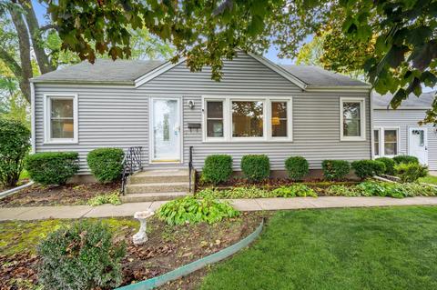 349 S Old Rand Rd, Lake Zurich, IL 60047