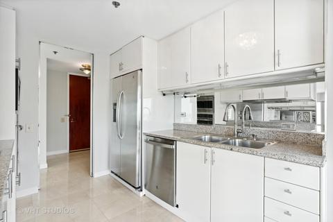 100 E Huron St #3602, Chicago, IL 60611 photo 8