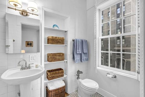 70 E Scott St #607, Chicago, IL 60610 photo 16