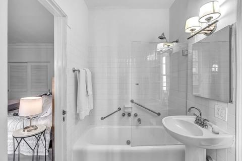 70 E Scott St #607, Chicago, IL 60610 photo 18