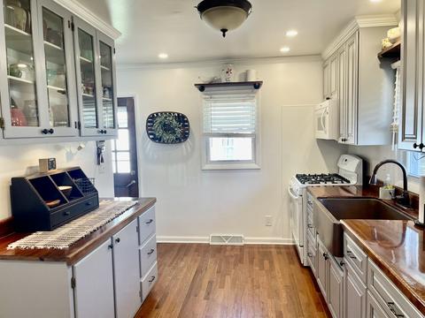 407 Oak St, Cedar Point, IL 61316 photo 3