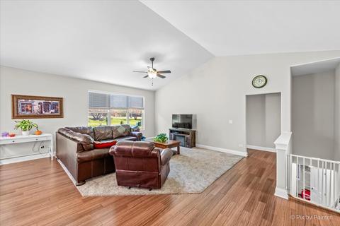 3477 Gallant Fox Dr, Elgin, IL 60124 photo 11