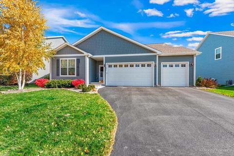 3477 Gallant Fox Dr, Elgin, IL 60124 photo 2