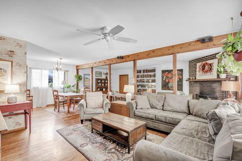 495 Mohave St, Hoffman Estates, IL 60169 photo 3
