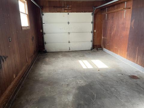 100 W West St, Weldon, IL 61882 photo 49