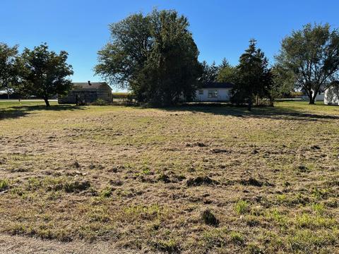 100 W West St, Weldon, IL 61882 photo 25