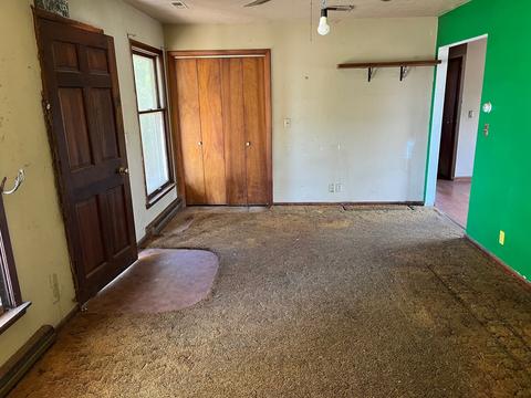 100 W West St, Weldon, IL 61882 photo 32