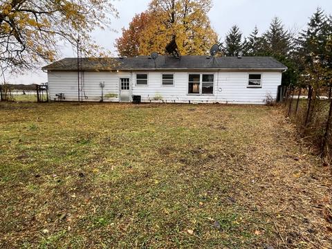 100 W West St, Weldon, IL 61882 photo 19