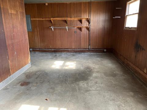 100 W West St, Weldon, IL 61882 photo 50
