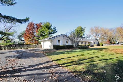8507 Schmidt St, Spring Grove, IL 60081 photo 2