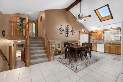 8407 Thomas Ave, Bridgeview, IL 60455 photo 5